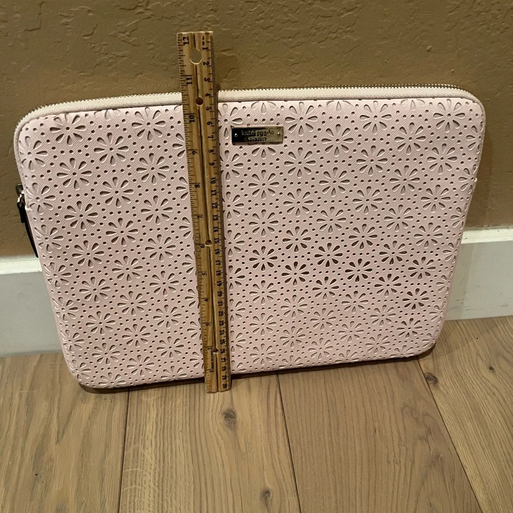 kate spade this chic